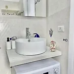Scirocco Vista Mare E Privata 코스타 레이